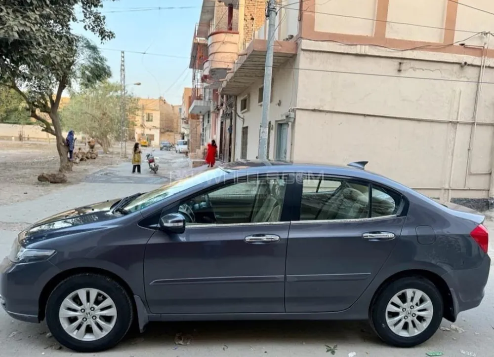 Honda City 2018 for Sale in Islamabad Image-1