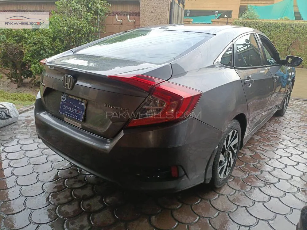 Honda Civic 2018 for Sale in Faisalabad Honda Civic 2018 for Sale in Faisalabad Image-5