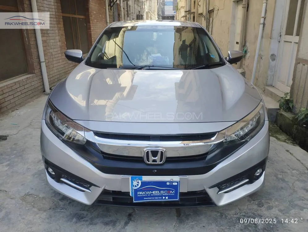 Honda Civic 2020 for Sale in Peshawar Image-1