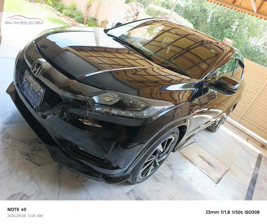 Honda Vezel 2016 for Sale in Peshawar Honda Vezel 2016 for Sale in Peshawar Image-3