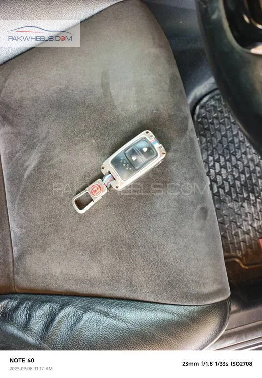 Honda Vezel 2016 for Sale in Peshawar Honda Vezel 2016 for Sale in Peshawar Image-16