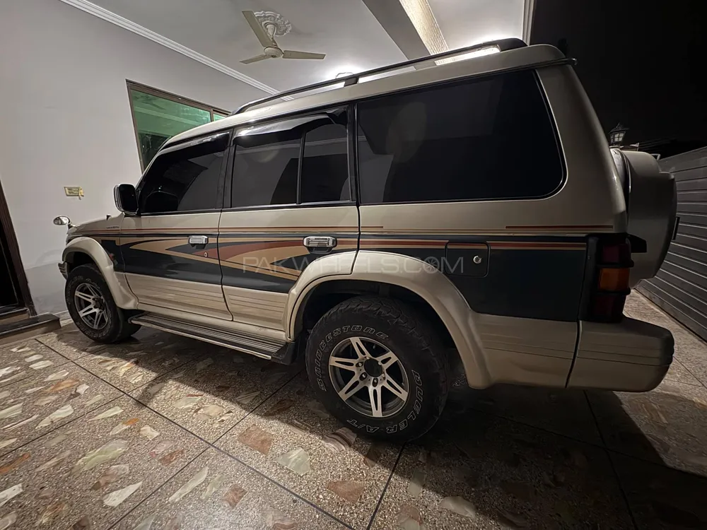 Mitsubishi Pajero 1993 for Sale in Islamabad Image-1