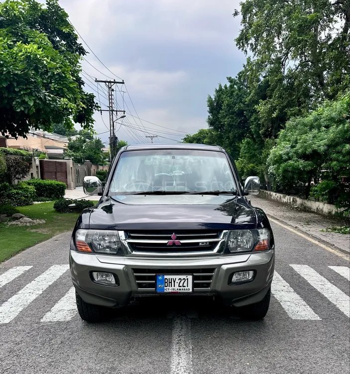 Mitsubishi Pajero 2001 for Sale in Lahore Image-1