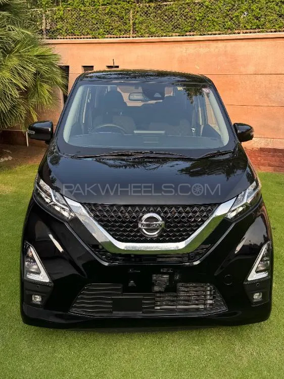 Nissan Dayz Highway Star 2022 for Sale in Lahore Image-1