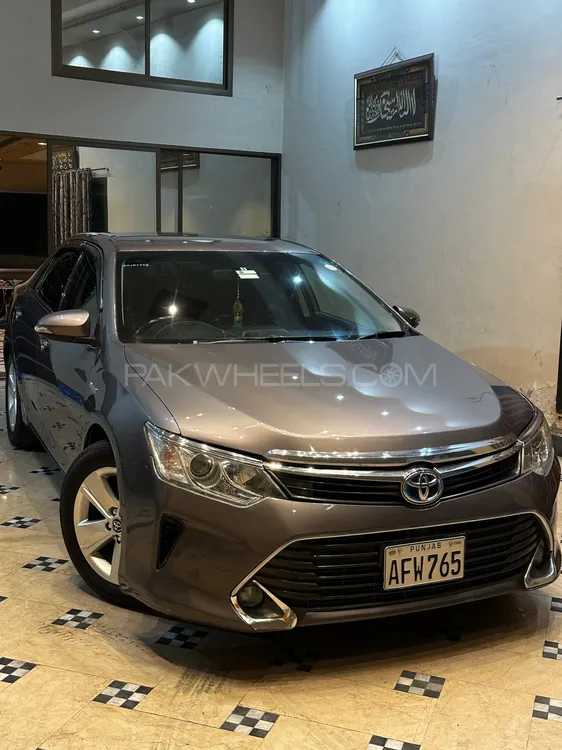 Toyota Camry 2015 for Sale in Lahore Image-1