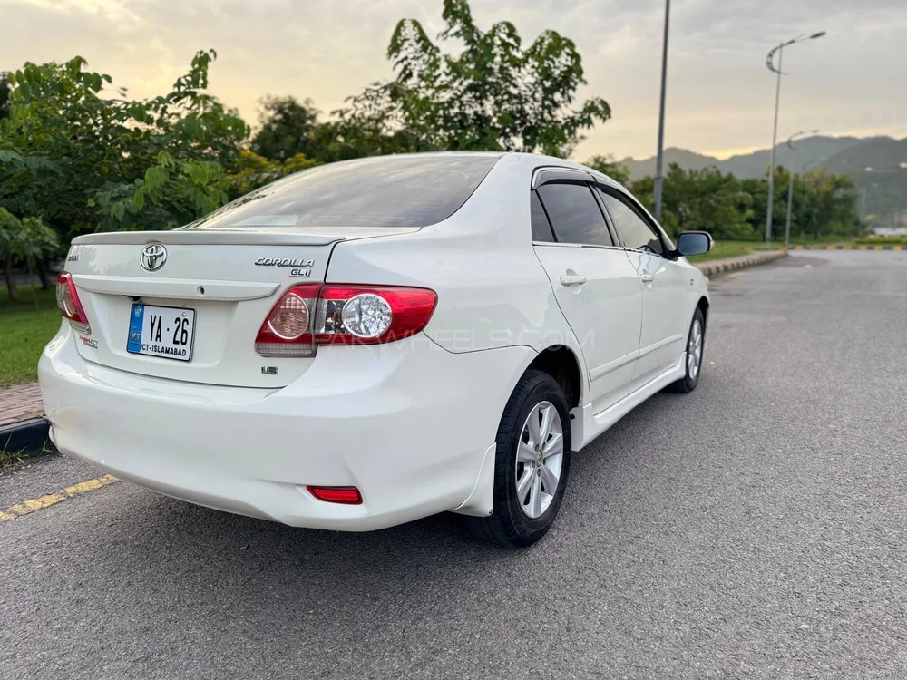 Toyota Corolla 2013 for Sale in Islamabad Image-1