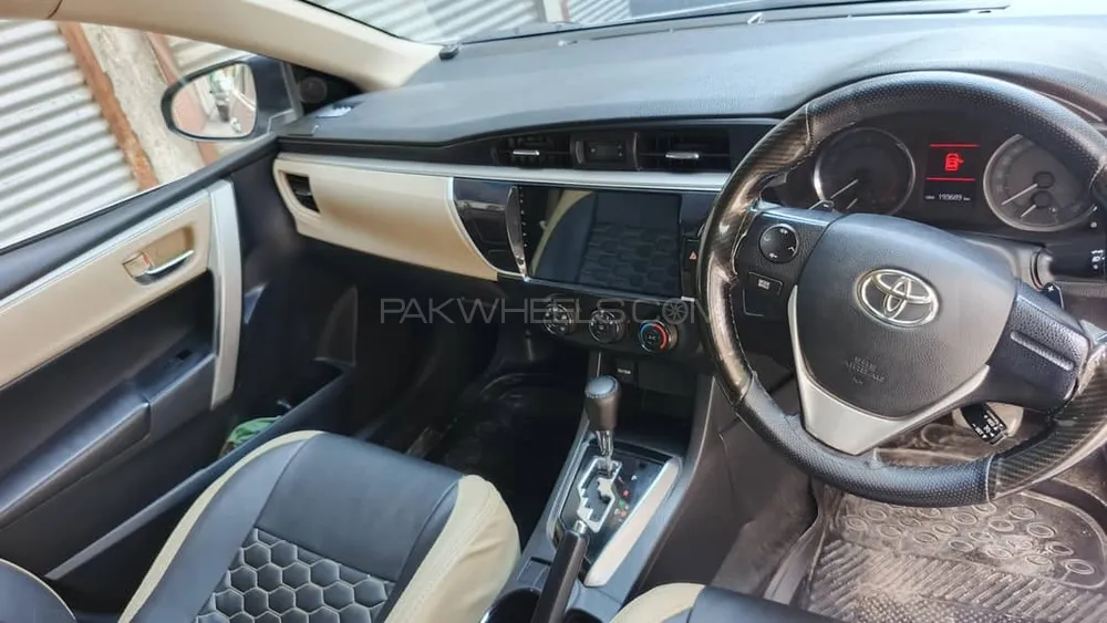 Toyota Corolla 2014 for Sale in Mardan Image-1