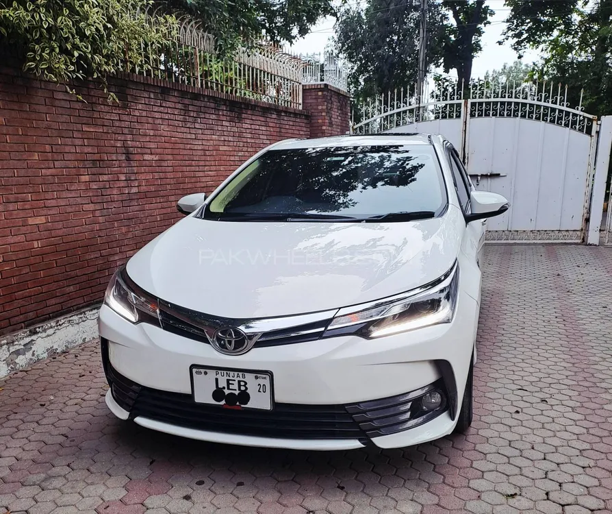 Toyota Corolla 2020 for Sale in Lahore Image-1