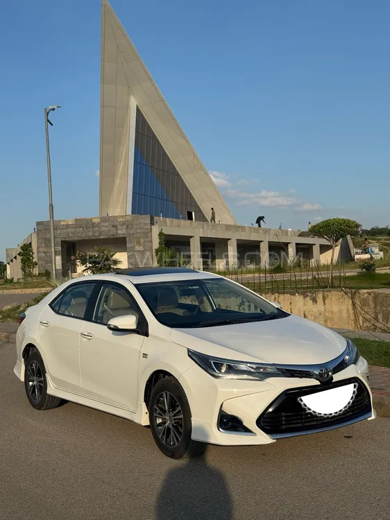 Toyota Corolla 2021 for Sale in Islamabad Image-1