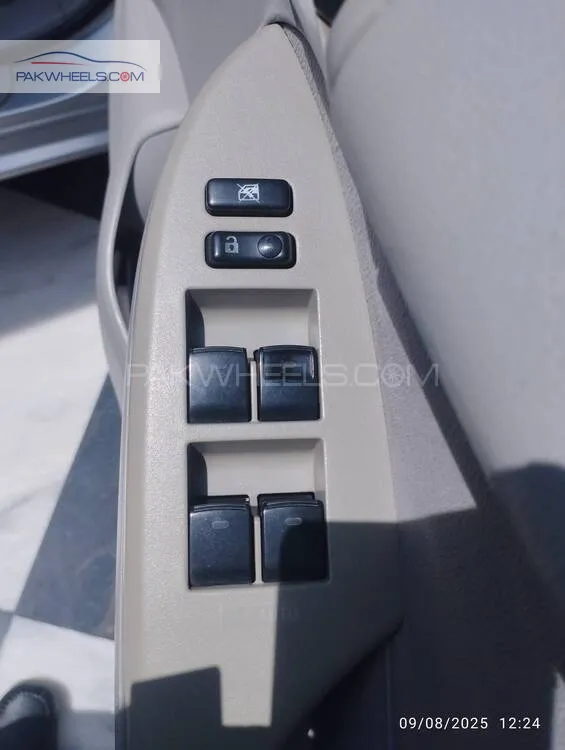 Toyota Corolla Axio 2007 for Sale in Peshawar Toyota Corolla Axio 2007 for Sale in Peshawar Image-15