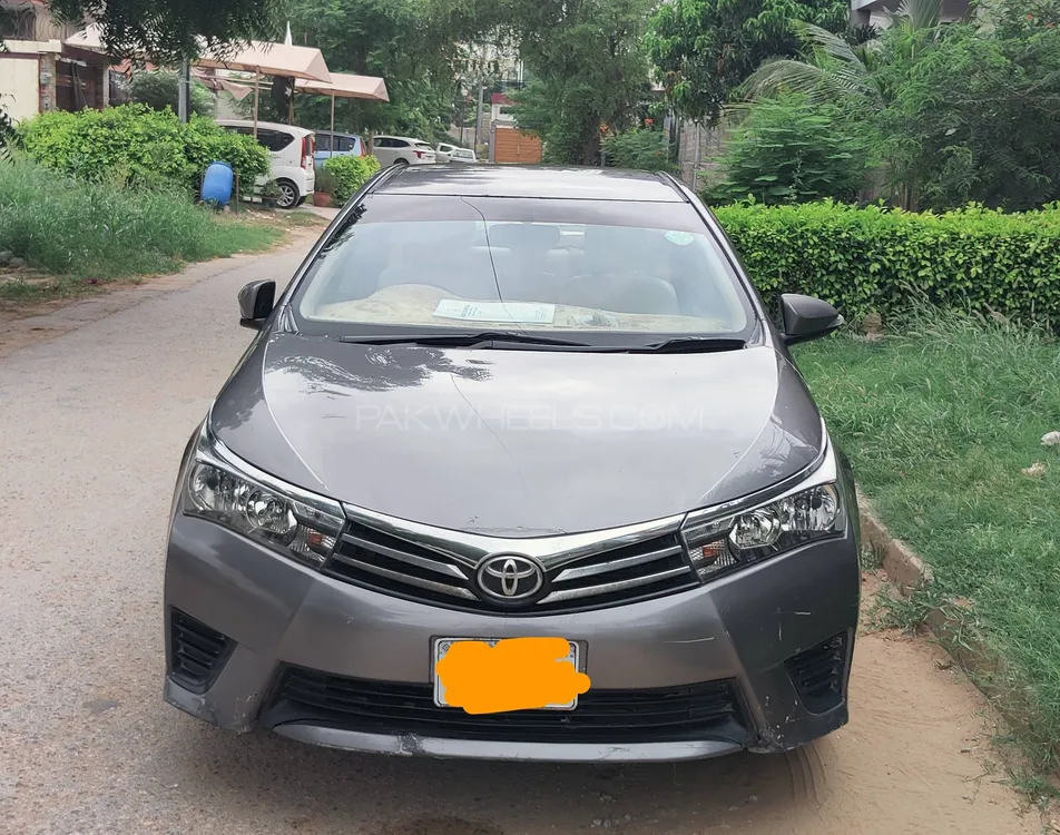 Toyota Corolla 2015 for Sale in Karachi Image-1