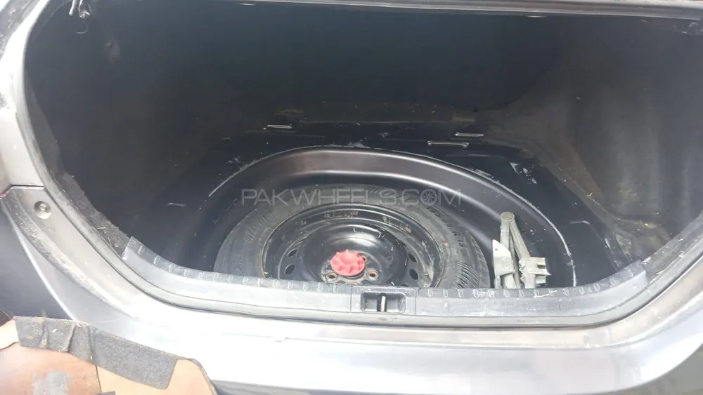 Toyota Corolla 2017 for Sale in Karachi Image-1