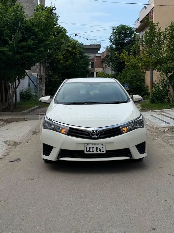 Toyota Corolla 2015 for Sale in Lahore Image-1