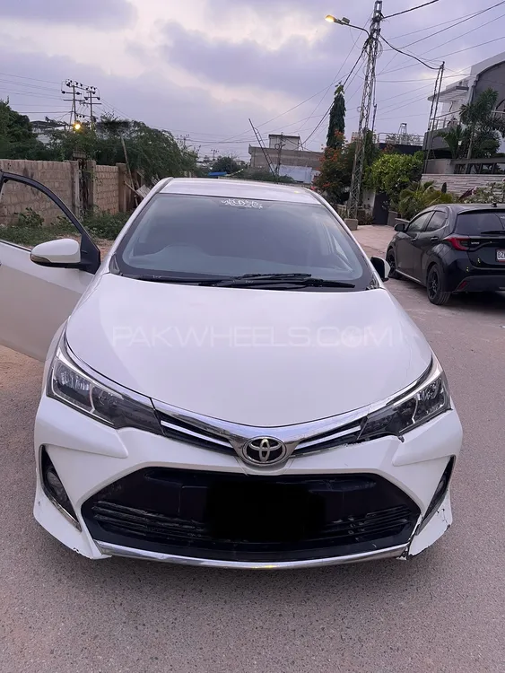Toyota Corolla 2016 for Sale in Karachi Image-1