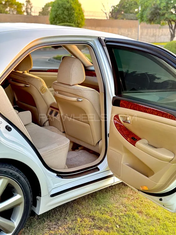 Toyota Crown 2005 for Sale in Lahore Toyota Crown 2005 for Sale in Lahore Image-13