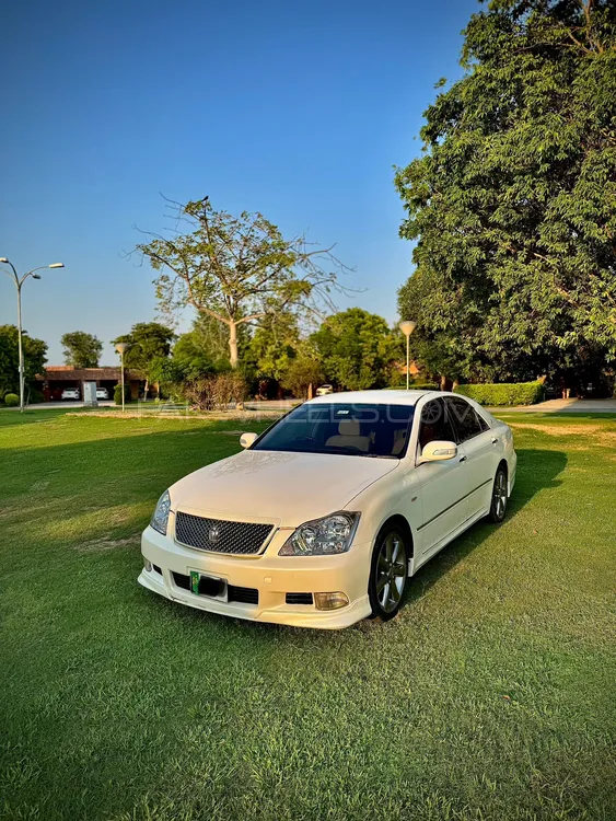 Toyota Crown 2005 for Sale in Lahore Image-1