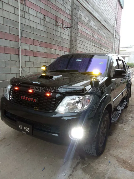Toyota Hilux 2008 for Sale in Karachi Image-1