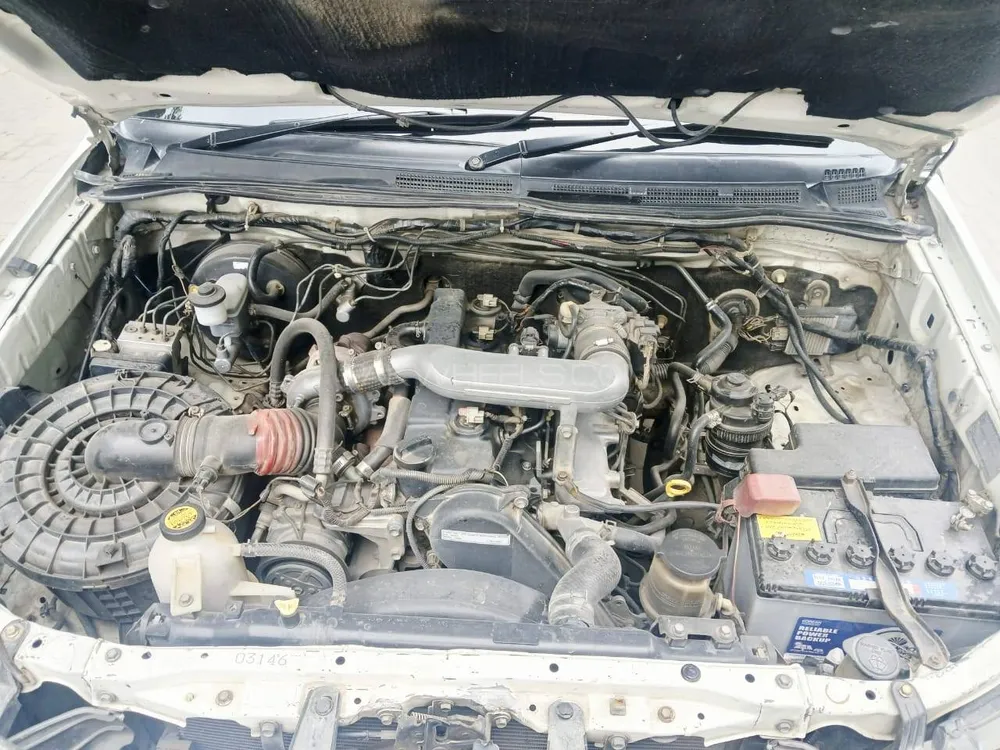 Toyota Hilux 2012 for Sale in Peshawar Toyota Hilux 2012 for Sale in Peshawar Image-9