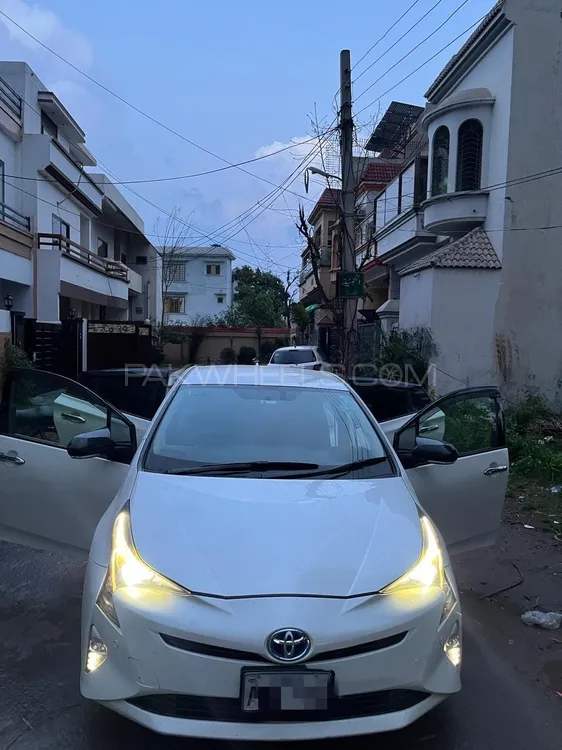 Toyota Prius 2018 for Sale in Lahore Image-1