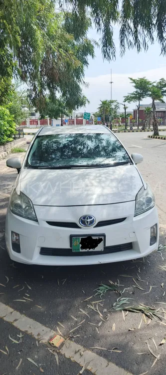 Toyota Prius 2011 for Sale in Lahore Image-1