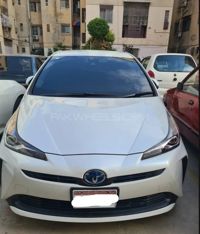 Toyota Prius 2021 for Sale in Karachi Image-1