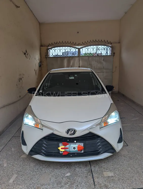Toyota Vitz 2018 for Sale in Sialkot Image-1