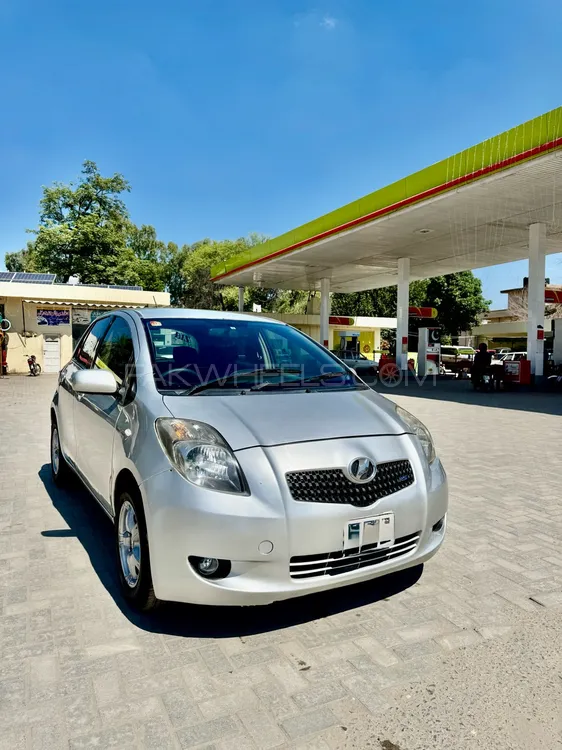Toyota Vitz 2007 for Sale in Lahore Image-1