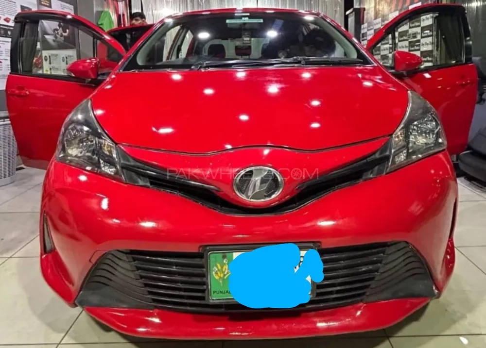Toyota Vitz 2018 for Sale in Lahore Image-1