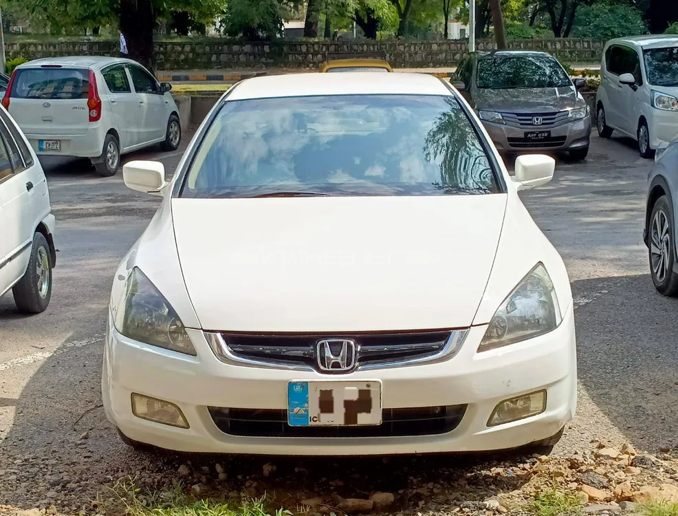Honda Accord 2003 for Sale in Islamabad Image-1