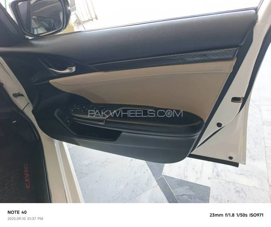 Honda Civic 2018 for Sale in Peshawar Honda Civic 2018 for Sale in Peshawar Image-16