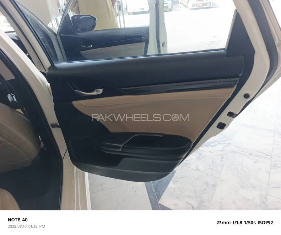 Honda Civic 2018 for Sale in Peshawar Honda Civic 2018 for Sale in Peshawar Image-14