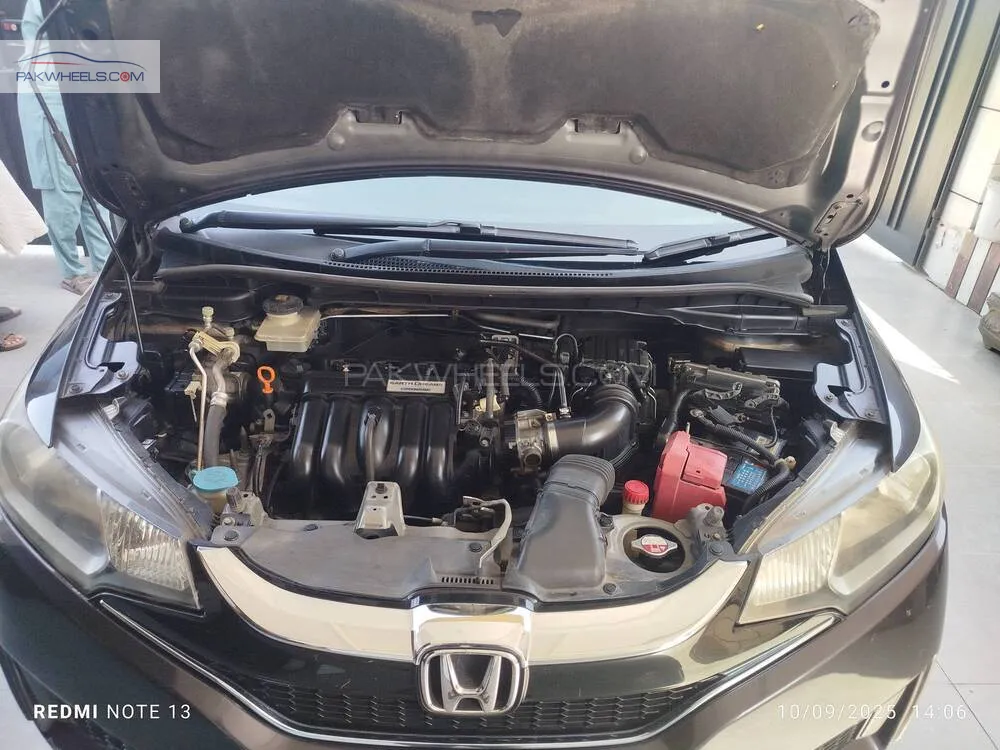 Honda Fit 2015 for Sale in Lahore Honda Fit 2015 for Sale in Lahore Image-8