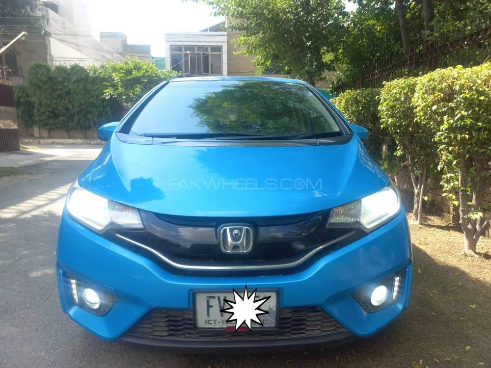 Honda Fit 2013 for Sale in Lahore Image-1