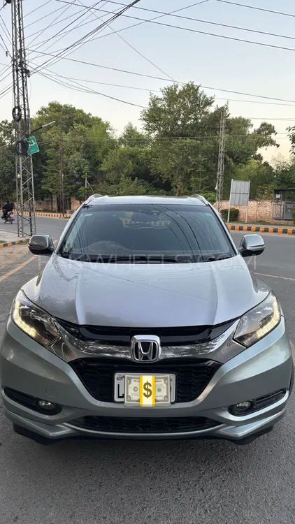 Honda Vezel 2014 for Sale in Islamabad Image-1