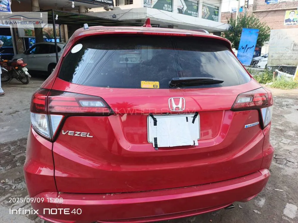 Honda Vezel 2016 for Sale in Gujranwala Honda Vezel 2016 for Sale in Gujranwala Image-4