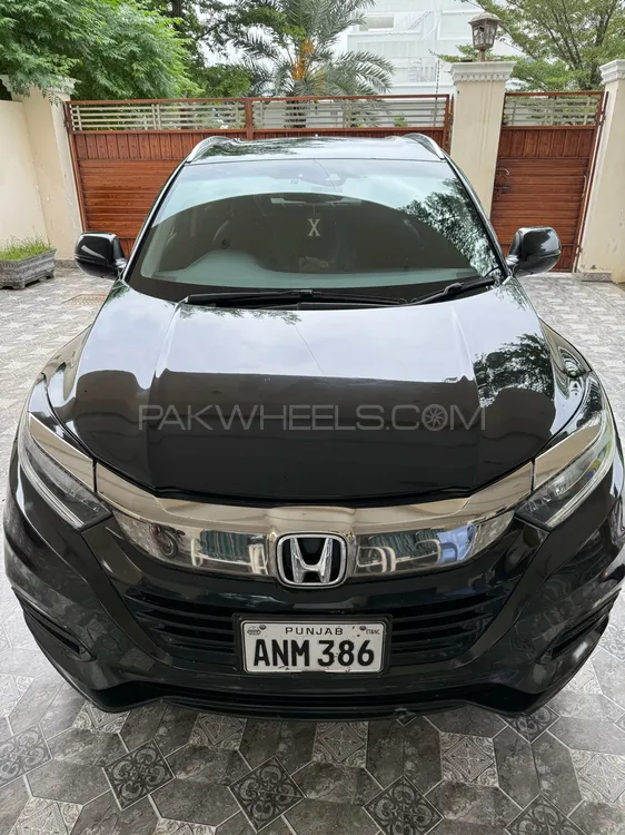 Honda Vezel 2018 for Sale in Lahore Image-1