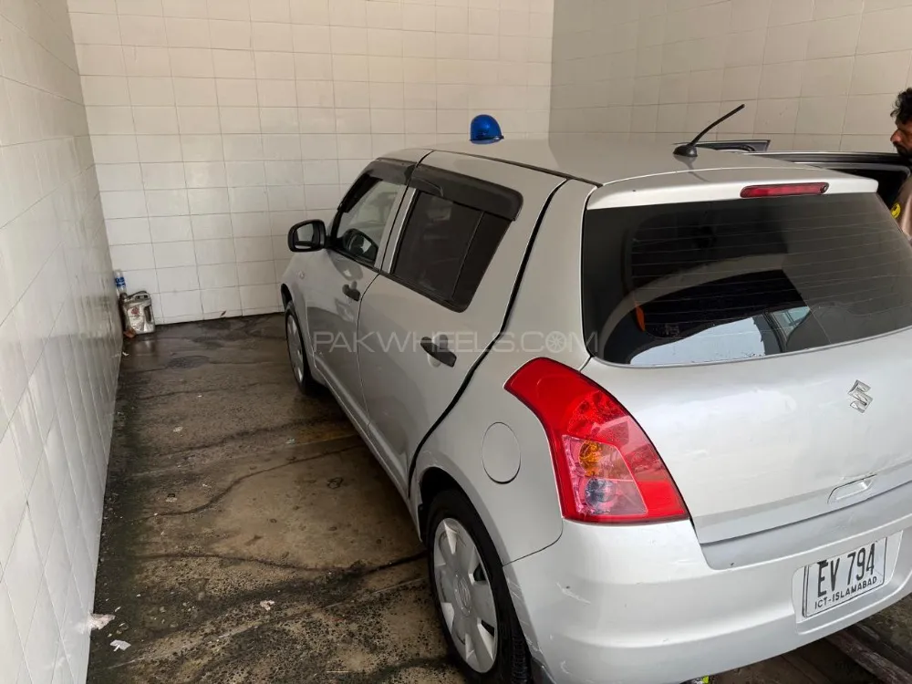 Suzuki Swift 2015 for Sale in Faisalabad Image-1