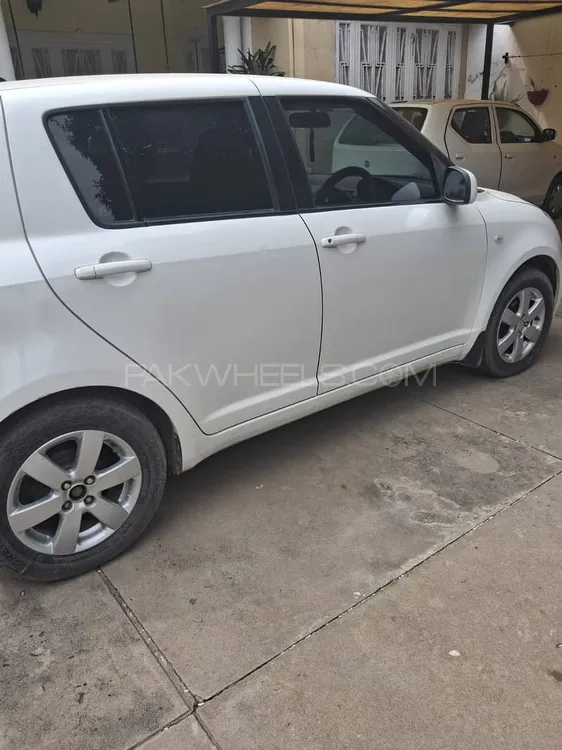 Suzuki Swift 2013 for Sale in Jhelum Image-1