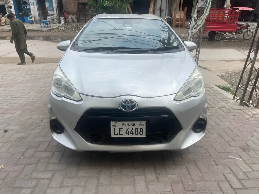 Toyota Aqua 2016 for Sale in Gujranwala Image-1