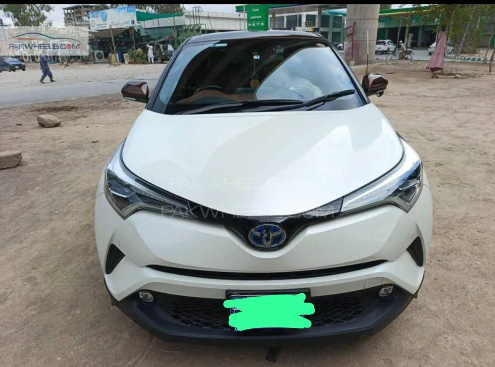 Toyota C-HR 2019 for Sale in Islamabad Image-1