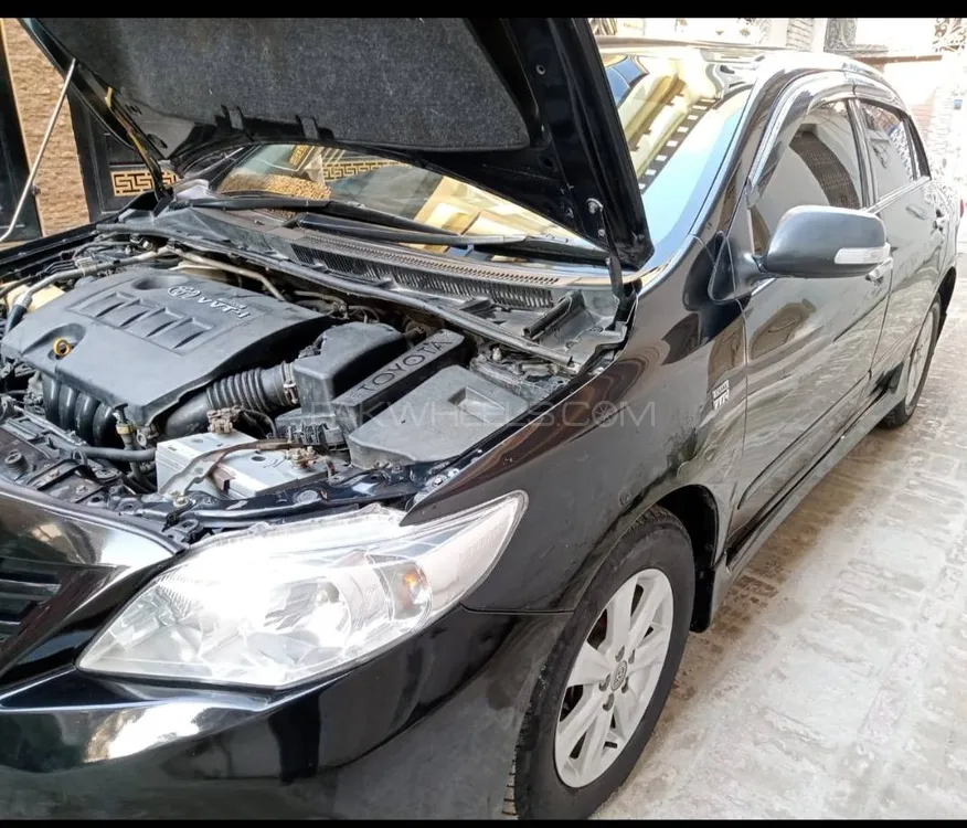 Toyota Corolla 2011 for Sale in Peshawar Image-1