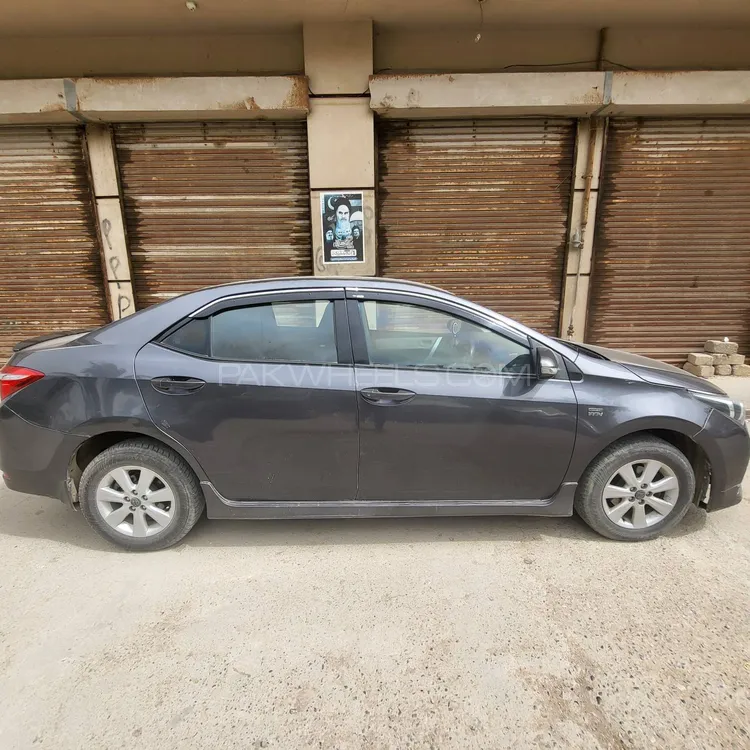Toyota Corolla 2016 for Sale in Karachi Image-1