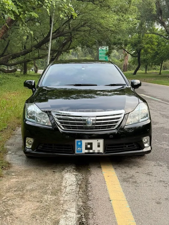 Toyota Crown 2010 for Sale in Islamabad Image-1