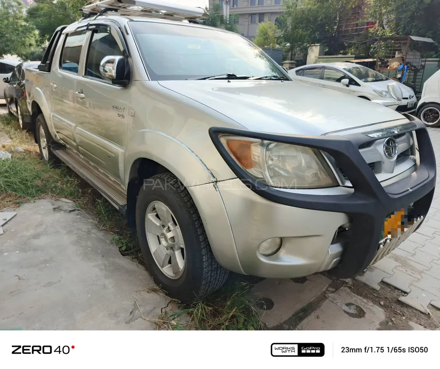 Toyota Hilux 2006 for Sale in Islamabad Image-1
