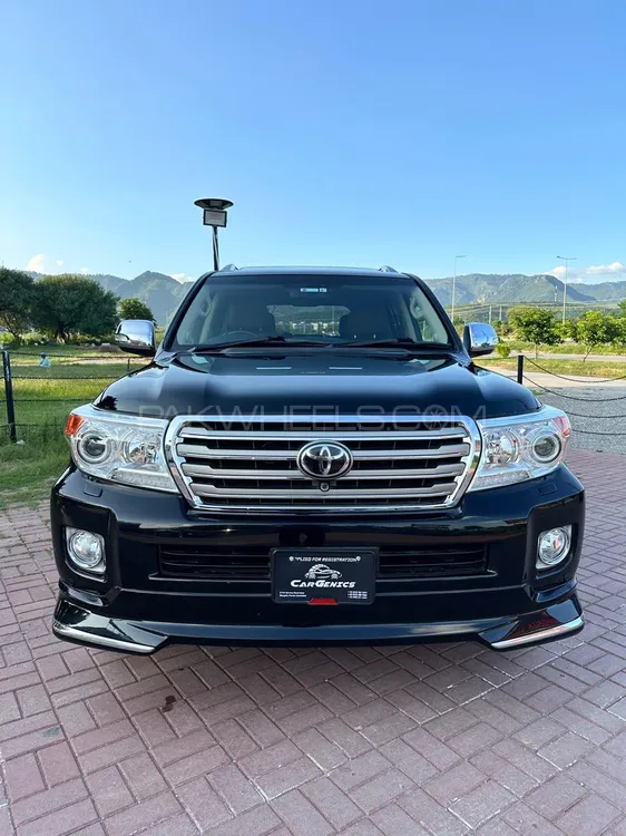 Toyota Land Cruiser 2015 for Sale in Islamabad Image-1