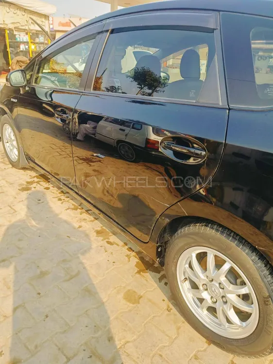 Toyota Prius 2014 for Sale in Peshawar Image-1