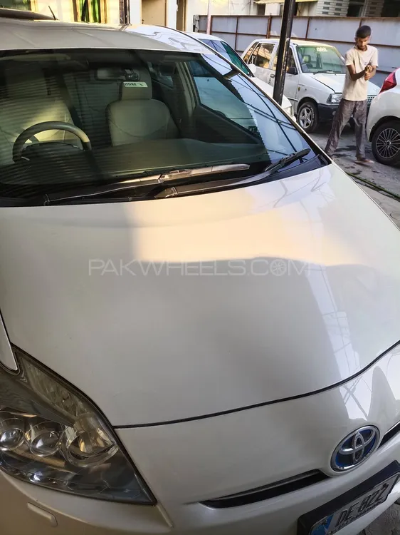 Toyota Prius 2011 for Sale in Peshawar Image-1