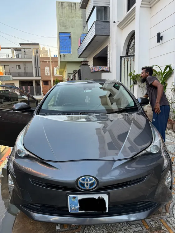 Toyota Prius 2016 for Sale in Lahore Image-1
