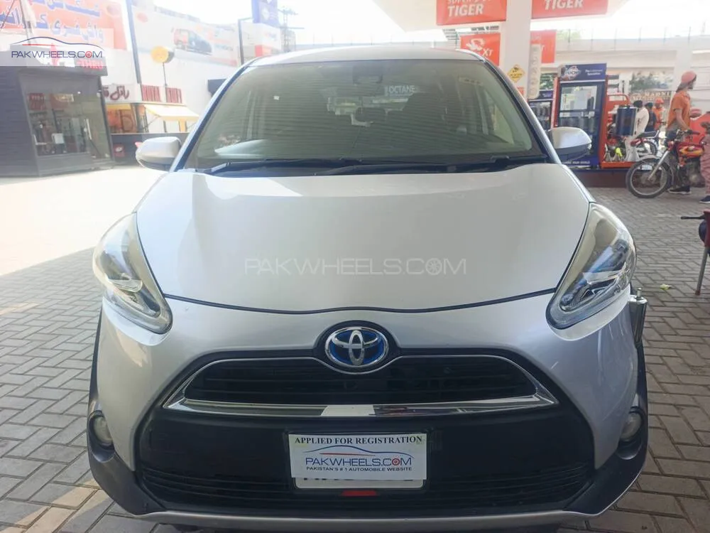 Toyota Sienta 2015 for Sale in Lahore Image-1