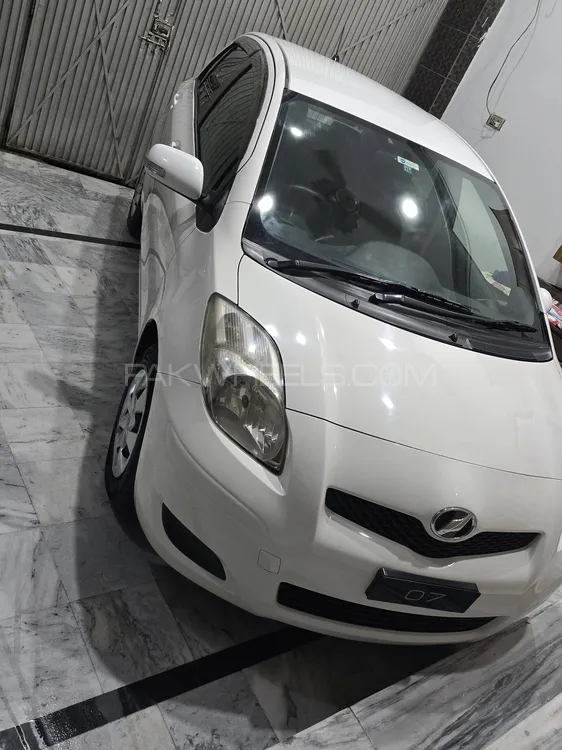 Toyota Vitz 2007 for Sale in Dera ismail khan Image-1